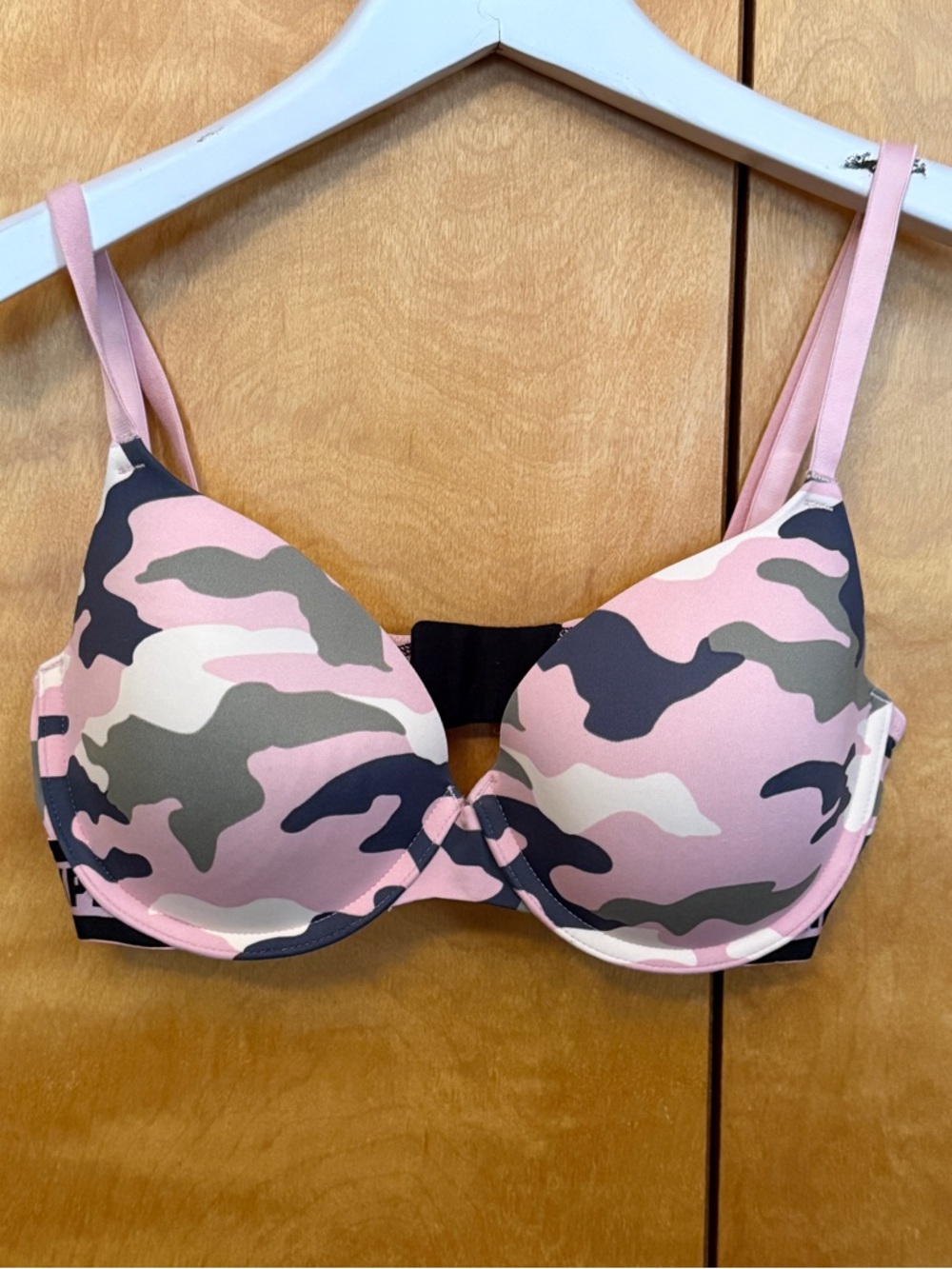 PINK Victoria's Secret Pink Camo Push-Up T-Shirt Bra Size 34 D